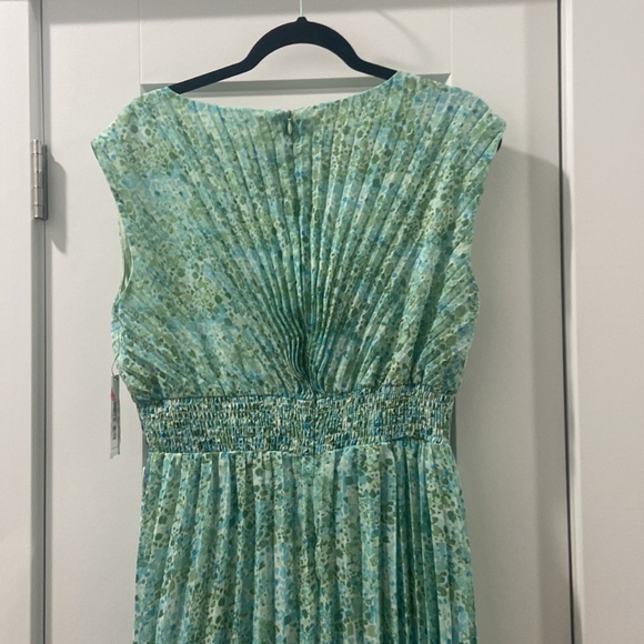 Maggy London size 10 blue and green midi dress NWT accordion fold  fan fold - Picture 13 of 13